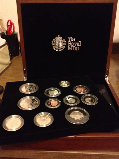 Coin Man - Collection Show Room: The Royal Mint - 2012 Premium Proof Set