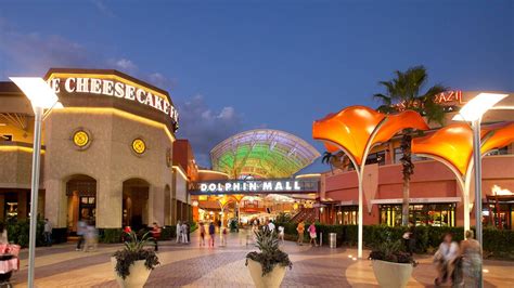 4 Best Outlet Malls in Miami for Scoring Designer Bargains | Dolphin ...