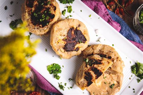 Llapingachos con Salsa de Mani: Vegan Ecuadorian Stuffed Potato Cakes ...