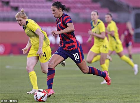 Carli Lloyd warns USA ahead of Women's World Cup, saying team won't 'steamroll' opponents ...