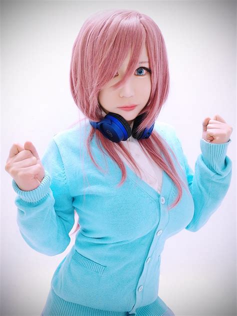 The Quintessential Quintuplets Miku Nakano Cosplay by Chihiro | J-List Blog