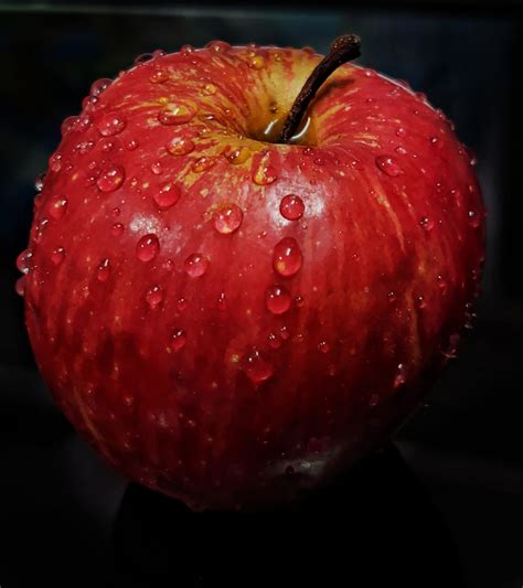Close-up of apple. - PixaHive
