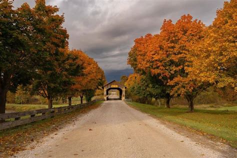 12 Ohio Towns With Scenic Drives for Stunning Fall Foliage