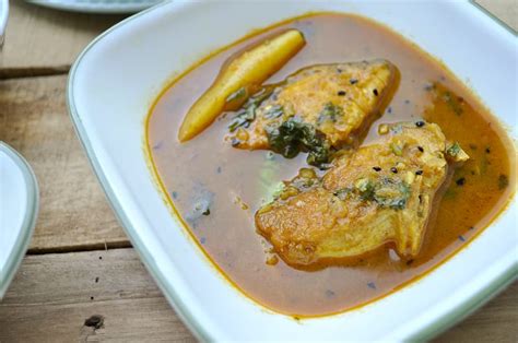 Macher Jhol Recipe - The Classic Bengali Fish Stew