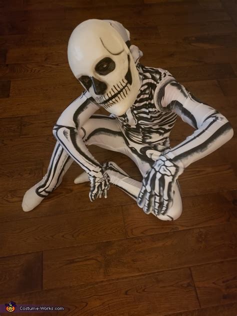 Spooky Scary Skeleton Costume - Photo 3/3