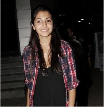 15 Best Anushka Sharma Without Makeup Photos | Styles At Life