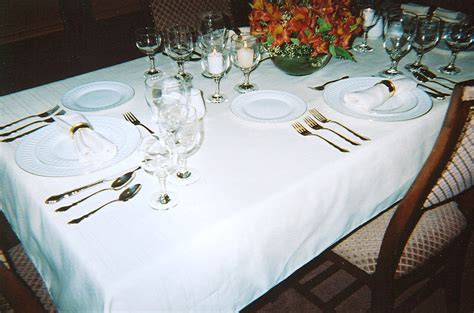 Dining Room Sets: Dining Room Table Setting