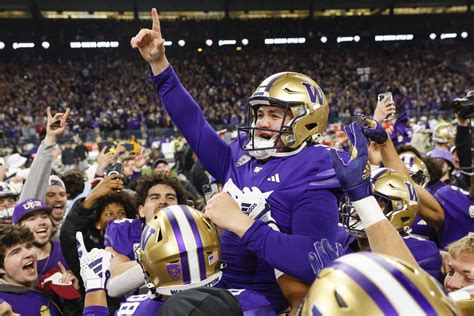 Washington kicks field goal as time expires to win…