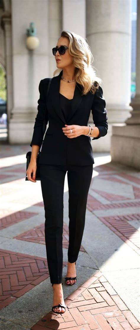 Pin em Fashion Enzyme | Outfits Ideas + Work Outfits + Tattoo Designs