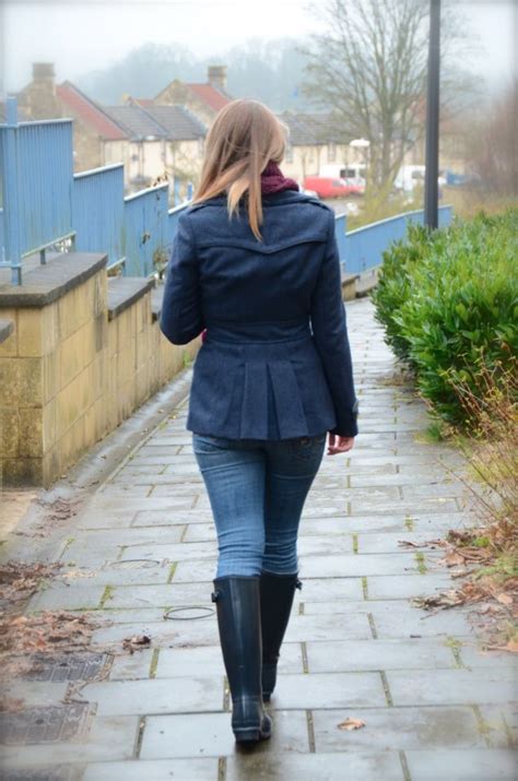 My Navy Hunter Wellies Outfit | Raindrops of Sapphire | Hunter wellies ...