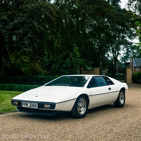 New photos of the Lotus Esprit The Spy Who Loved Me tribute car that is ...