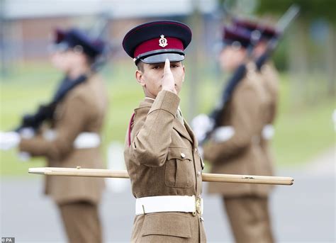 Captain Sir Tom Moore gives rousing speech to 300 junior soldiers at Army Foundation College ...