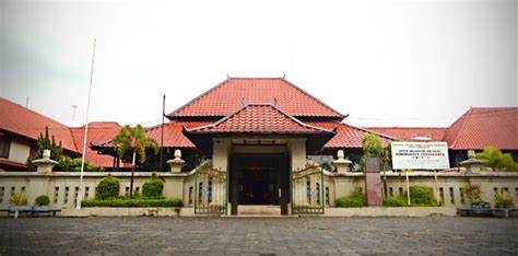 Sonobudoyo Museum, Enjoying The Historical Science - Yogyakarta Tourism ...