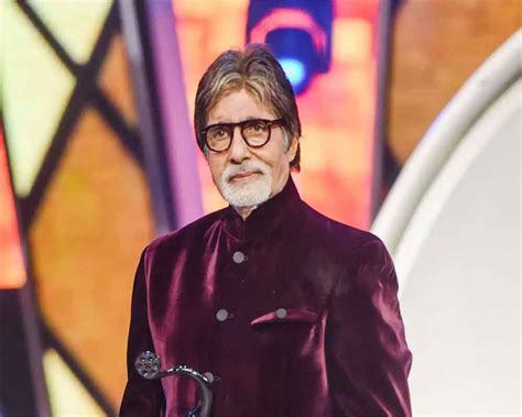 Amitabh Bachchan 'down with fever', won't attend National Awards ceremony