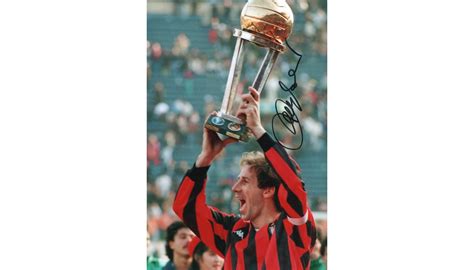 Franco Baresi Signed Photograph - 30x20 cm - CharityStars