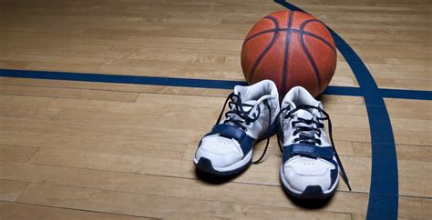 Best Basketball Shoes For Wide Feet (2022) | Wide Basketball Shoes