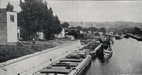 History of the Mohawk Valley: Gateway to the West 1614-1925 — Old and New Canal Barges