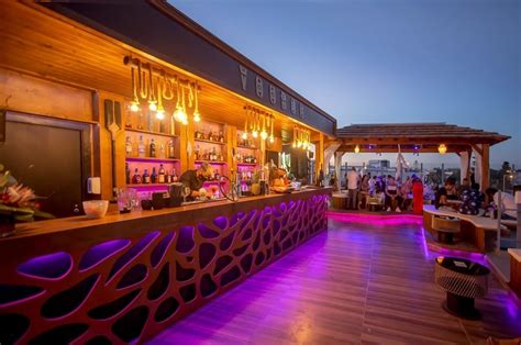 12 Best Rooftop Bars in Las Vegas + MAP