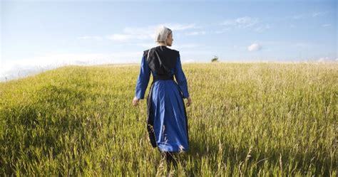 Top 10 Amish Traditions You Won’t Believe - Top10 Chronicle