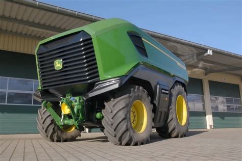 John Deere da un salto al futuro con su nuevo tractor robot - Maquinac