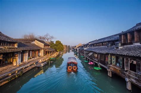 《Places You Don't Know》By-The-Month Travel Guide of Zhejiang