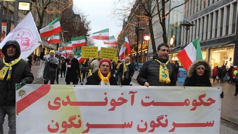 Iran protests 2019, day 25: Iranians in exile rally in solidarity with ...