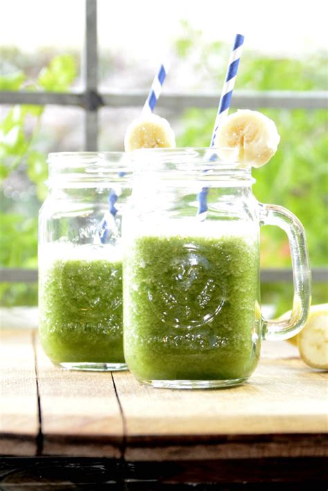 Spinach Apple Banana Smoothie | kitchengetaway.com