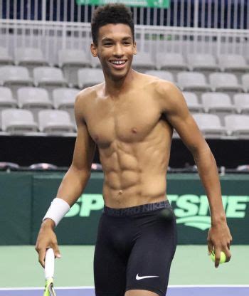 Felix Auger-Aliassime Shirtless, Underwear, Girlfriend, Ethnicity