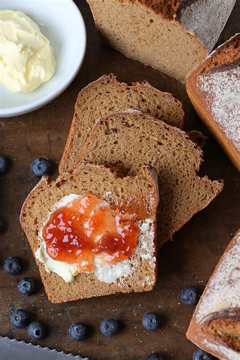 Einkorn Sandwich Bread // Central Milling