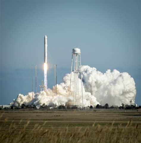 Best Kennedy Space Center Launch Viewing Areas at Cape Canaveral ...