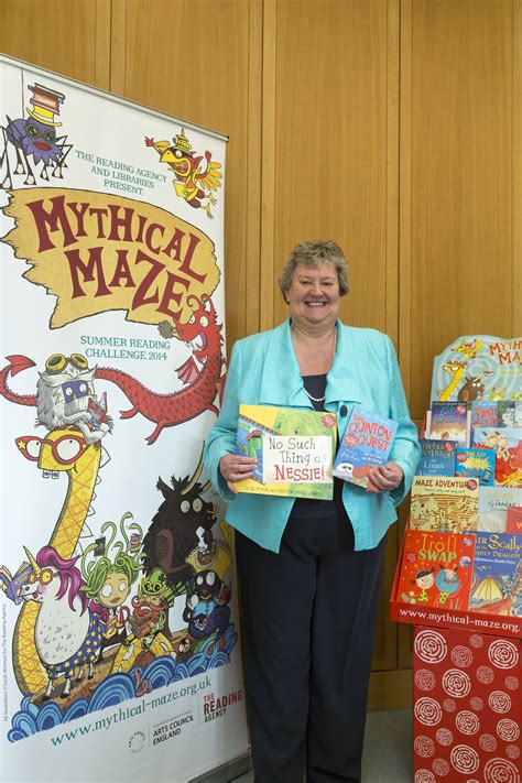 Heather Wheeler MP encourages South Derbyshire’s children to read over ...