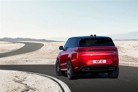 The 2023 Range Rover Sport Gets Modern Looks, Cleaner Lines