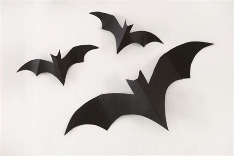 DIY Bat Silhouette Templates | Pretty Together