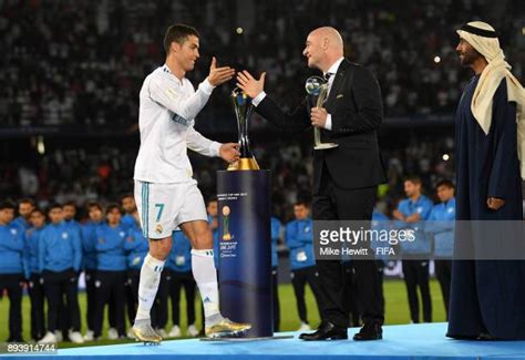 Golden Ball Trophy Photos and Premium High Res Pictures - Getty Images