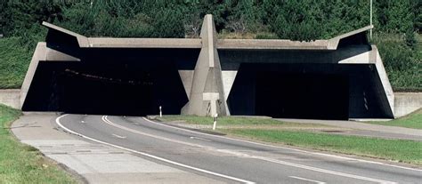 St. Gotthard Tunnel Closed Due To Crack In Ceiling