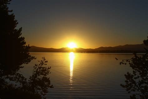 Sunrise over Yellowstone Lake | Shutterbug