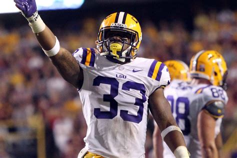 LSU vs. South Carolina: Tigers squeak by Gamecocks 23-21 - SB Nation ...