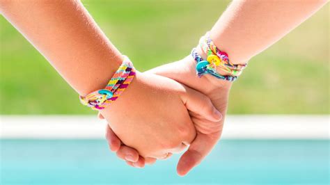 How To Make Friendship Bracelets - Crafts by Amanda - Wearable Crafts