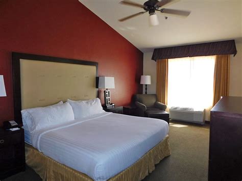 HOLIDAY INN EXPRESS & SUITES MESQUITE, AN IHG HOTEL - Updated 2024 ...