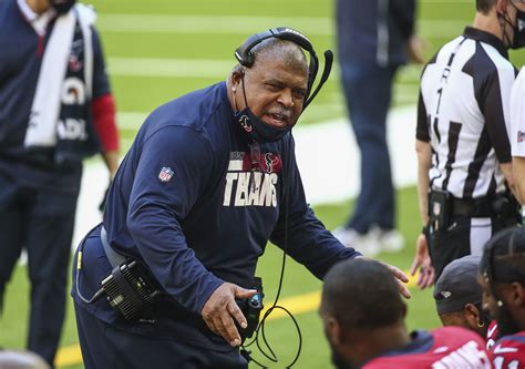 Romeo Crennel retires after 50 seasons of coaching | Reuters