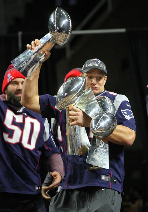 PsBattle: Rob Gronkowski nearly dropping multiple Vince Lombardi Super Bowl Trophies : r ...