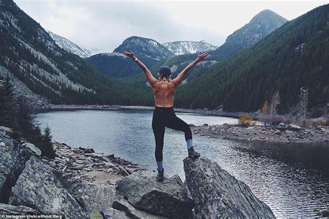 Women pose TOPLESS on public hiking trails in growing trend | Express Digest