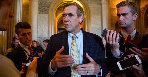 Senator Jeff Merkley on Trump and Oregon Stabbing Attack | POPSUGAR News