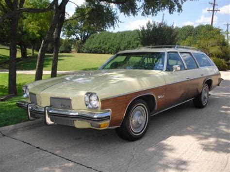 Oldsmobile Vista Cruiser - Information and photos - MOMENTcar