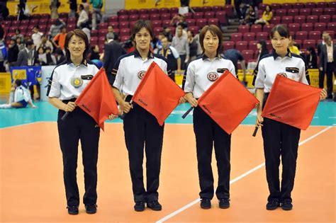 Volleyball Officials | What Each Of Their Roles Are | Set up for Volleyball