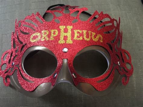 Krewe of Orpheus rolls in New Orleans on Lundi Gras: See throws you can ...