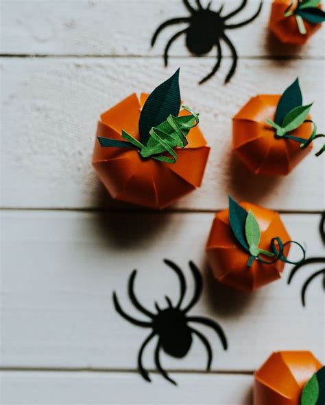 Origami pumpkins by Visnja Milic photography www.visnjamilic.com origami art Jelena Ilic # ...