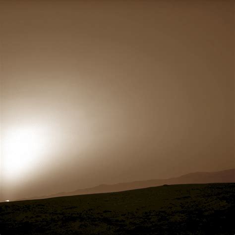 Curiosity Captures 'Phobos Rising' Movie and Sun Setting on Mars - Universe Today