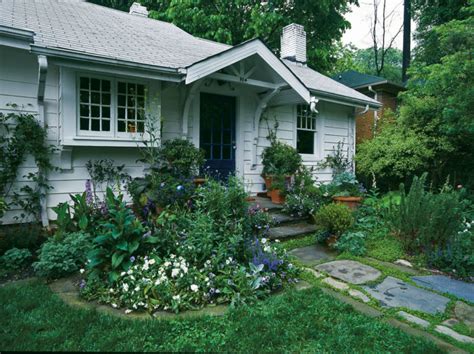 Defining the New American Cottage Garden - Fine Gardening