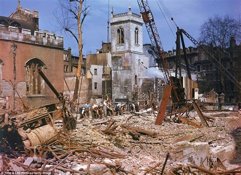 Amazing Color Pictures of London Under Siege From Nazi Bombers During ...